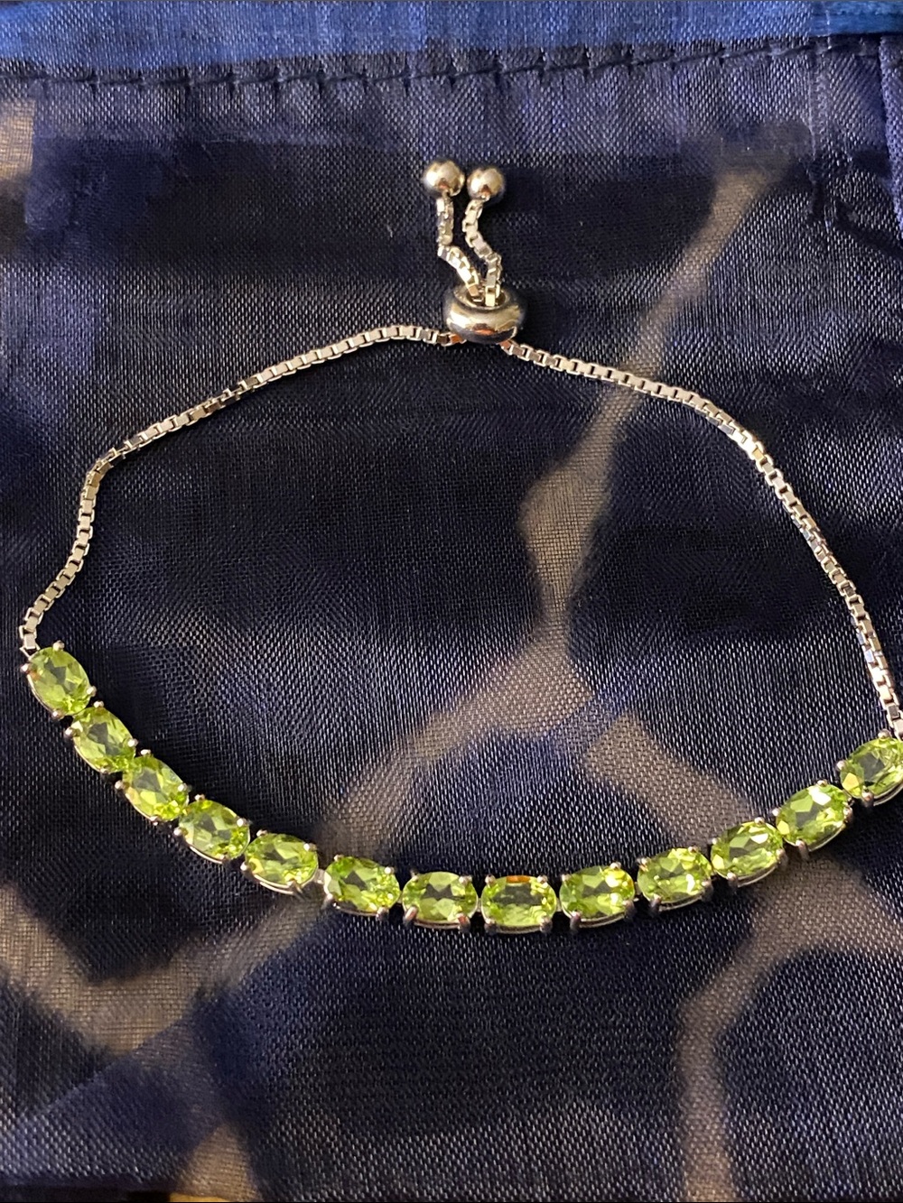 Gorgeous 925 Sterling Silver Bolo Peridot Bracelet